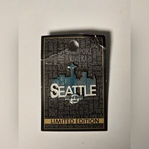 Seattle Skyline 2021  Limited Edition Enamel Pin - Blue & Silver *Extremly Rare*